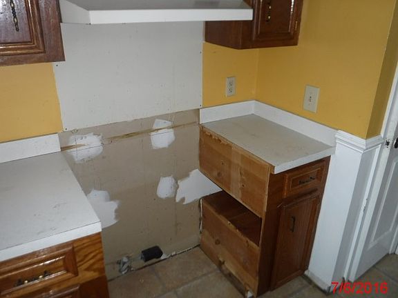 5th image of 128 Parliament Dr