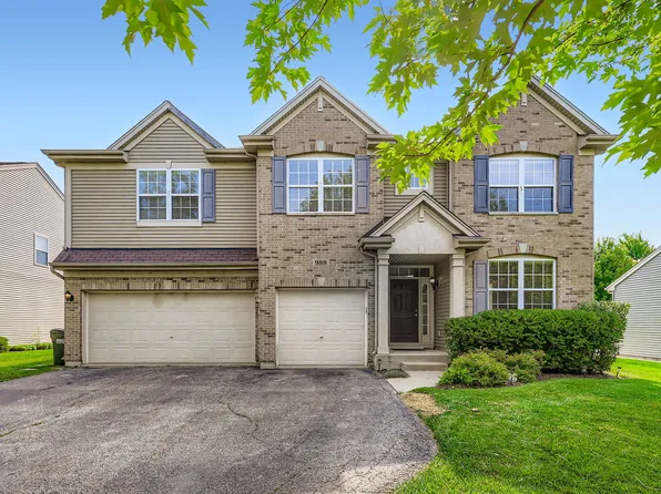 988 Singing Hills Dr, Volo, IL 60073