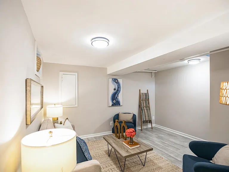 1427 Kearny St NE — Photo 32