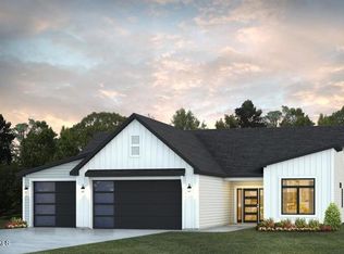 5602 Smette Bnd, Bismarck, ND 58504