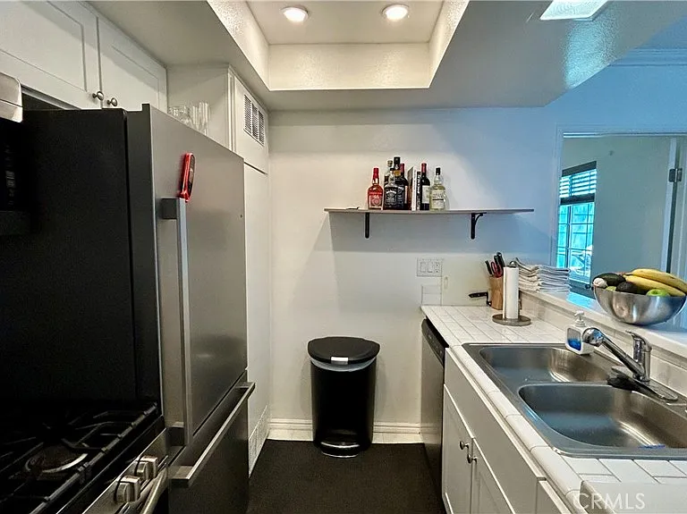 7025 Glade Ave #18 — Photo 5