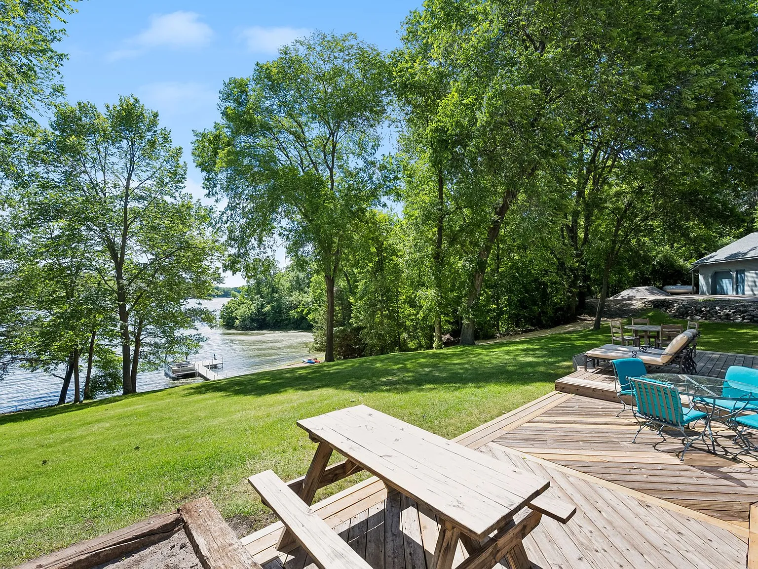 4 bed, $4,995 — Photo 2