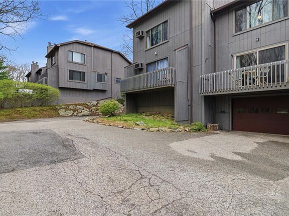3rd image of 7 Wake Robin Rd Unit 1604