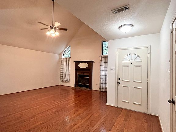 3rd image of 1318 Point West Dr