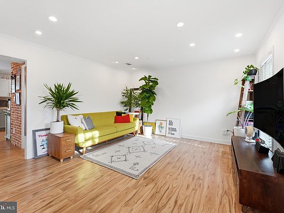 4th image of 433 Ridge Ct