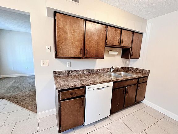 2nd image of 1842 Knox St #30
