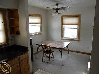 5th image of 1120 Meadowlawn Dr