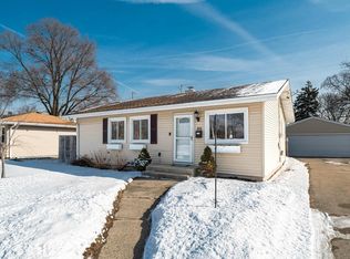 8421 17th Ave, Kenosha, WI 53143