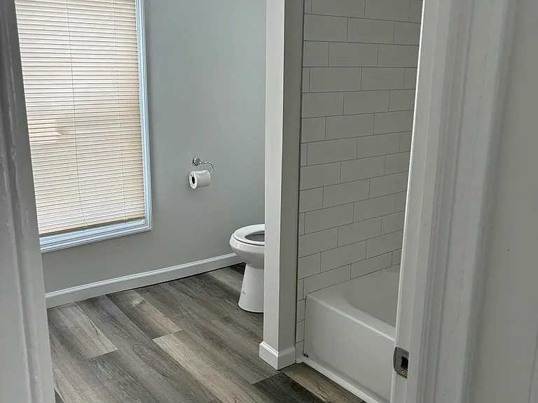 33 Washington St #2 — Photo 3