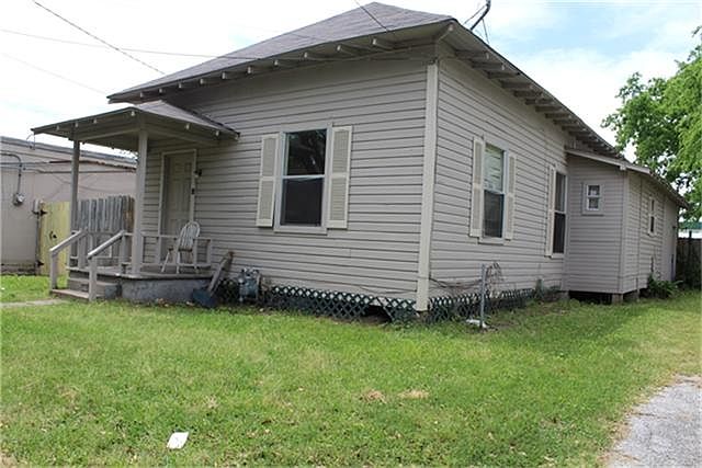 1st image of 411 N Avenue C