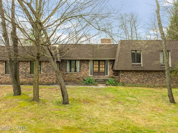 13600 Hyde Rd, Hartland, MI 48353