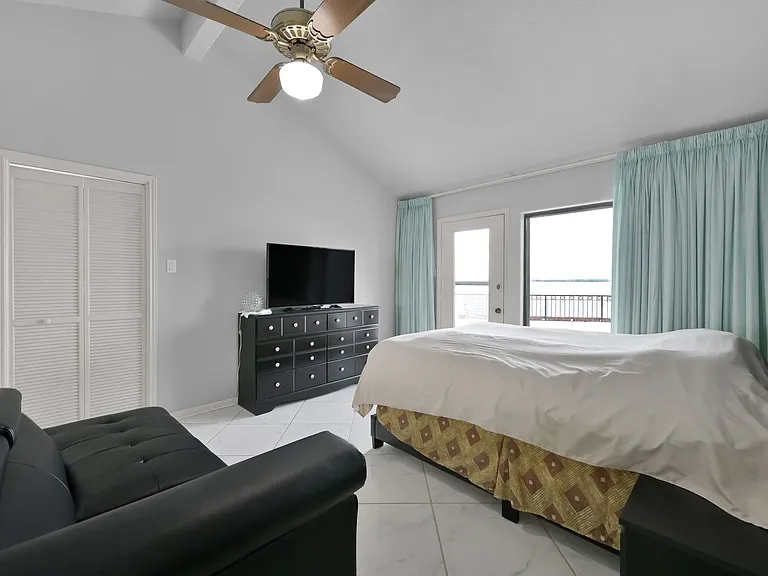35 Lakeview Vlg — Photo 26