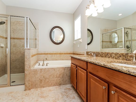 4th image of 10620 Lucaya Dr