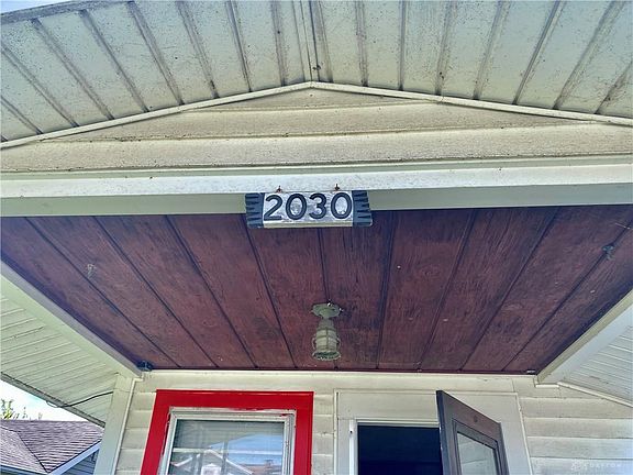 3rd image of 2030 Bickmore Ave