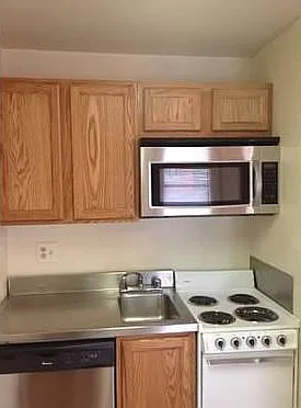 1433-1437 Highland St — Photo 7