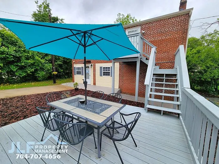 706 N Caldwell St — Photo 23