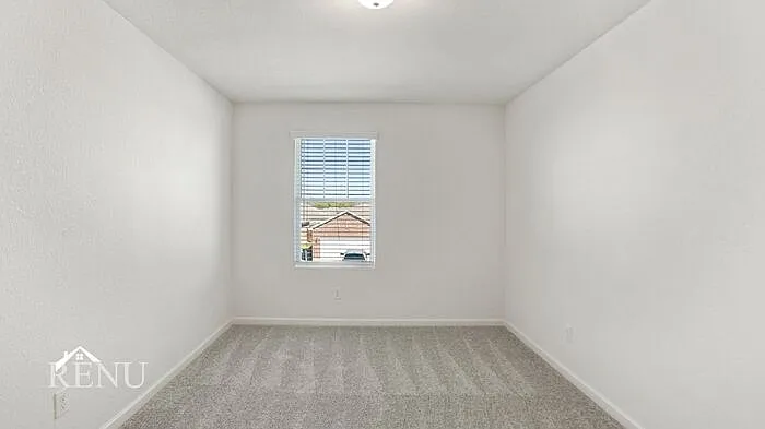 545 London Dr #545LD — Photo 32