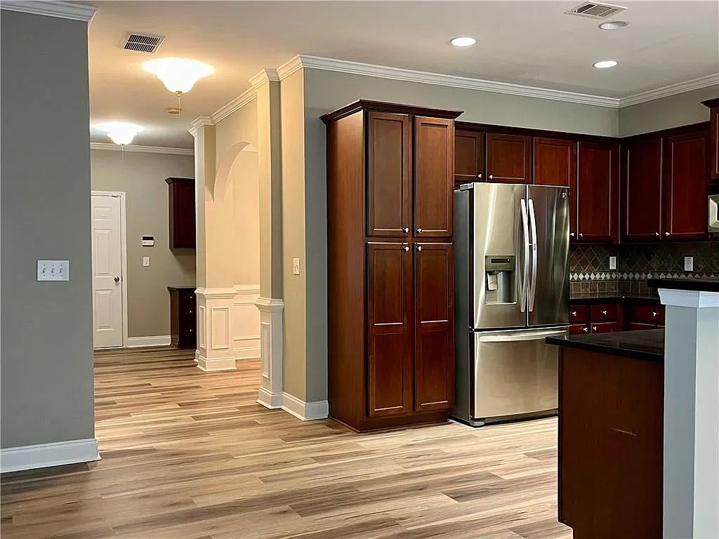 2 bed, 2.5 bath, 2222 sqft, $2,900 — Photo 2