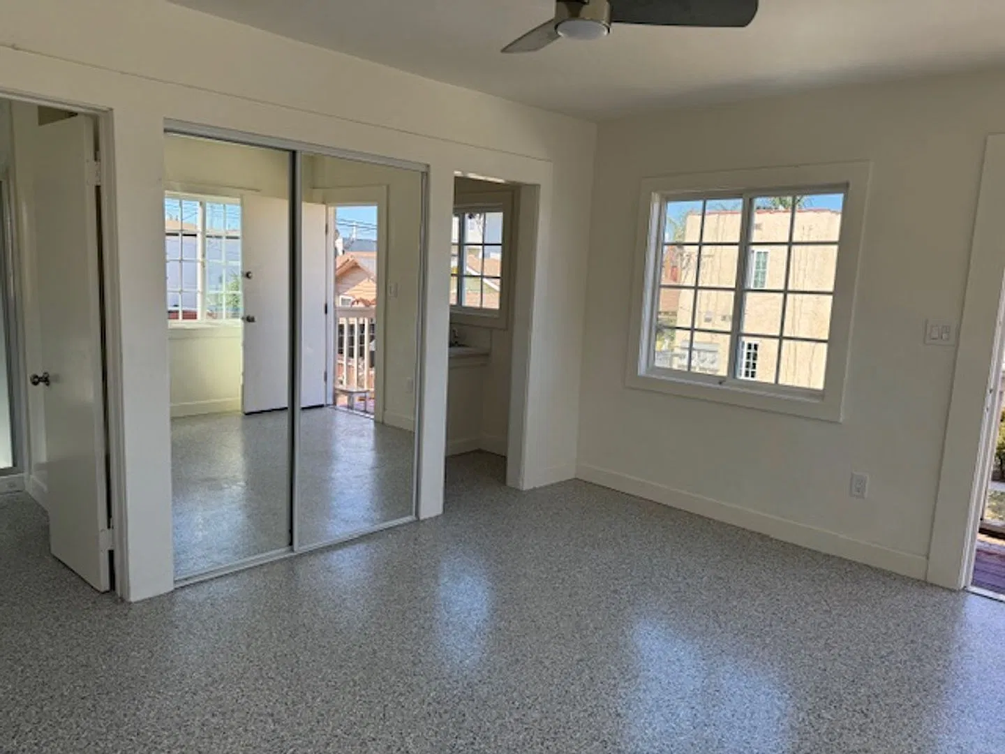733 Cerritos Avenue — Photo 3