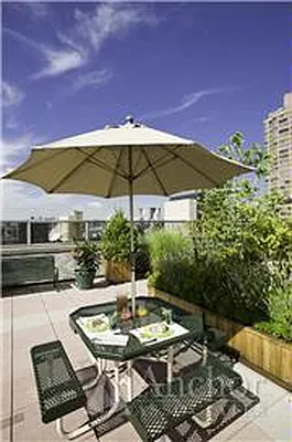 Sold by Anchor Associates | media 2