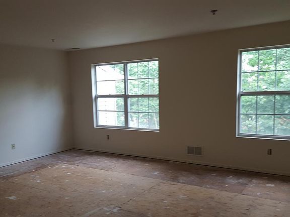 3rd image of 701 Tallwood Lane Green Brook Nj #08812
