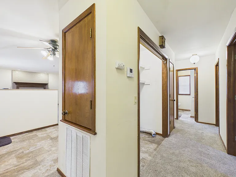706 Elizabeth Dr — Photo 18