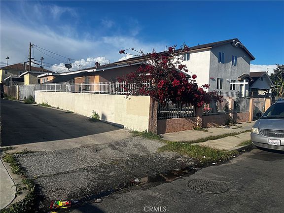 5th image of 443 W 71st St