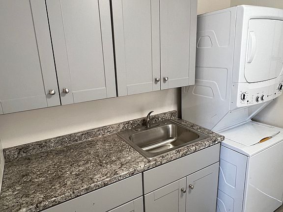 4th image of 207 E Alice Ave APT 1