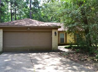4 Fallshire Dr, Spring, TX 77381