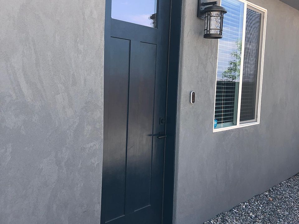 1st image of 1142 E Majestic Court Dr