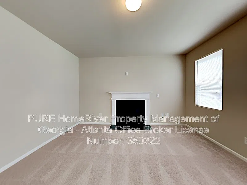 4 bed, 3.0 bath, 1826 sqft, $2,000 — Photo 2