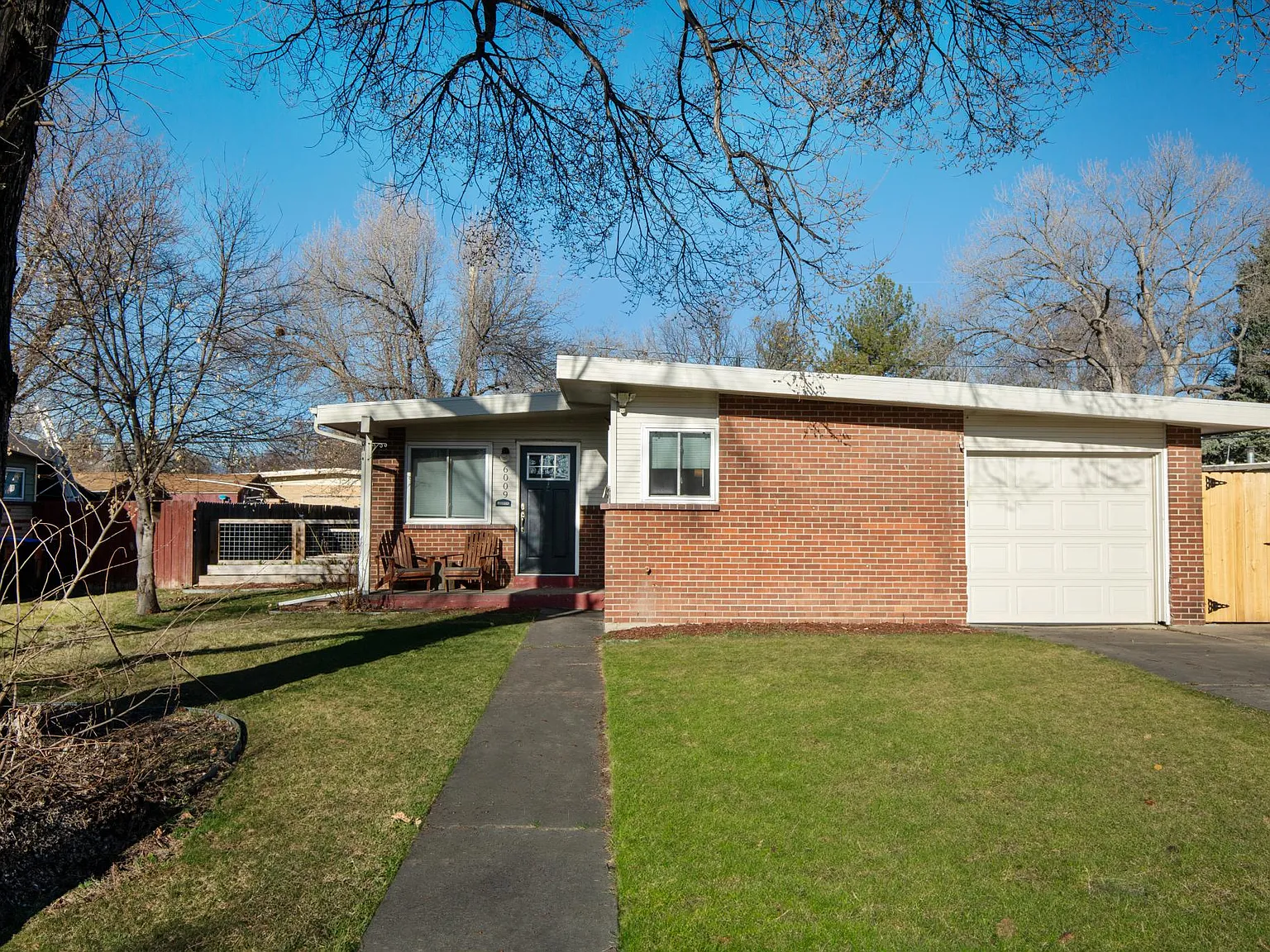 3 bed, 1400 sqft, $3,250 — Photo 2