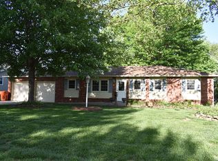 1448 S Estate Ave, Springfield, MO 65804