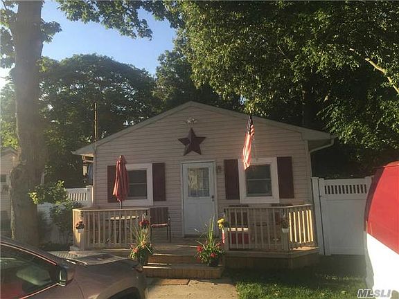 3rd image of 31 Oaklawn Ave