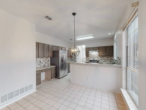 3rd image of 7704 Guadalupe Ct