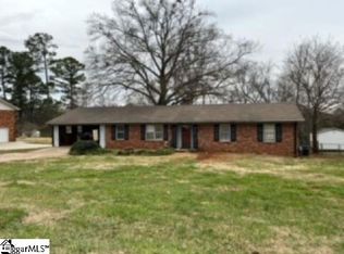 303 Shady Dr, Boiling Springs, SC 29316