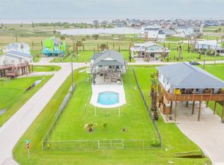23139 Camino St, Galveston, TX 77554