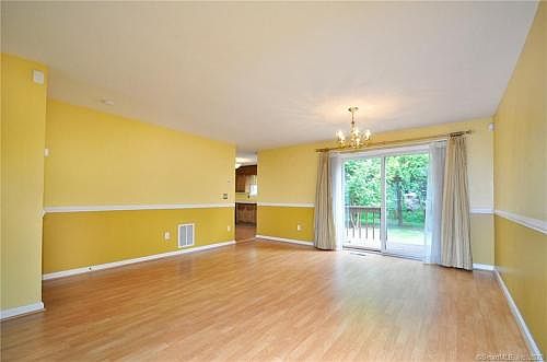 4th image of 11 Fox Hollow Dr #11