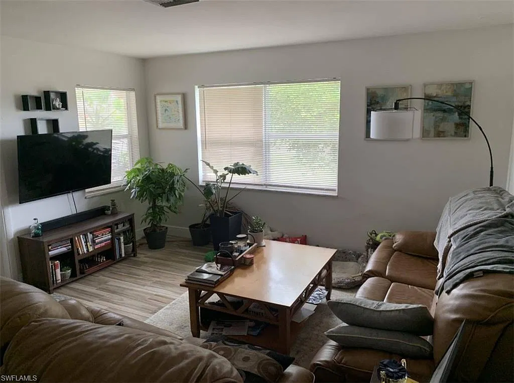 2 bed, 1.0 bath, 845 sqft, $1,995 — Photo 2