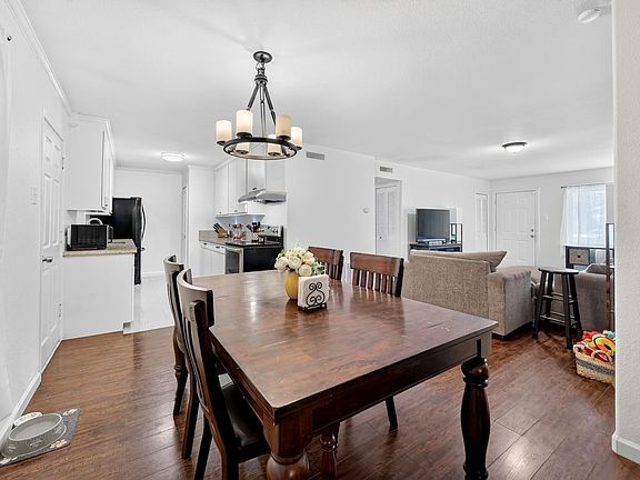 5th image of 955 Ashwood Dr