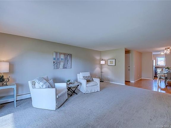 3rd image of 2 Carillon Dr APT A