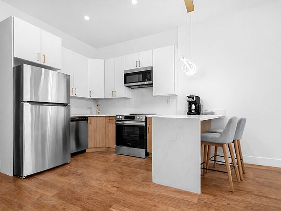 3rd image of 120 W 124th St #2