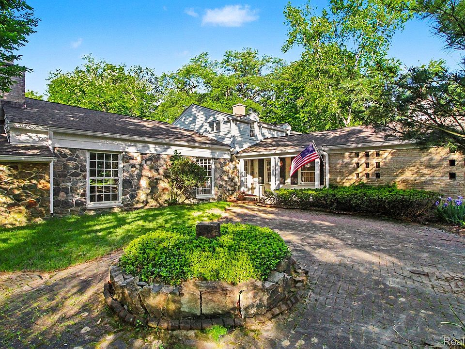1st image of 26580 Wellington Rd