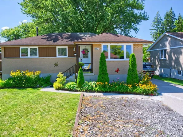 1229 Exmouth St, Sarnia, ON N7S 1W8