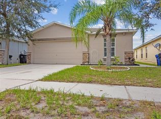 8010 Carriage Pointe Dr, Gibsonton, FL 33534