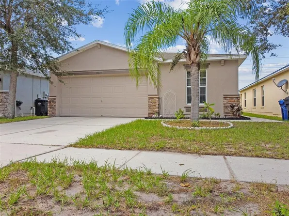 8010 Carriage Pointe Dr, Gibsonton, FL 33534