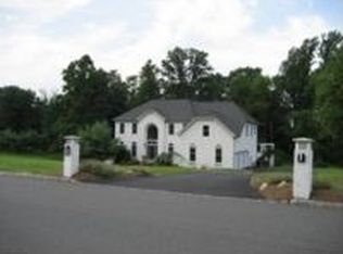 1 Rockhill Dr, Hampton, NJ 08827