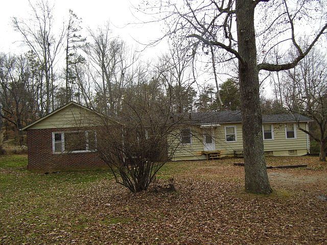 1st image of 340 Lakewood Dr