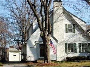 26962 Russell Rd, Bay Village, OH 44140