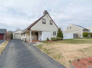 2482 5th St, East Meadow, NY 11554